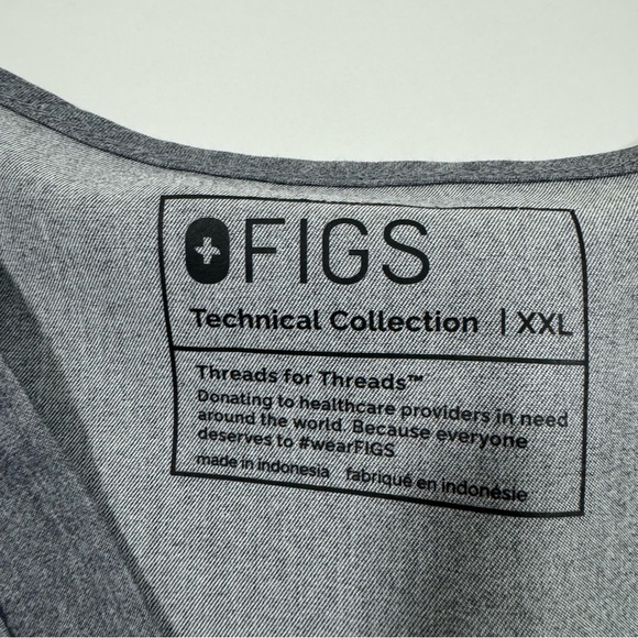 Figs Casma Three Pocket Scrub Top Grey - Picture 4 of 6